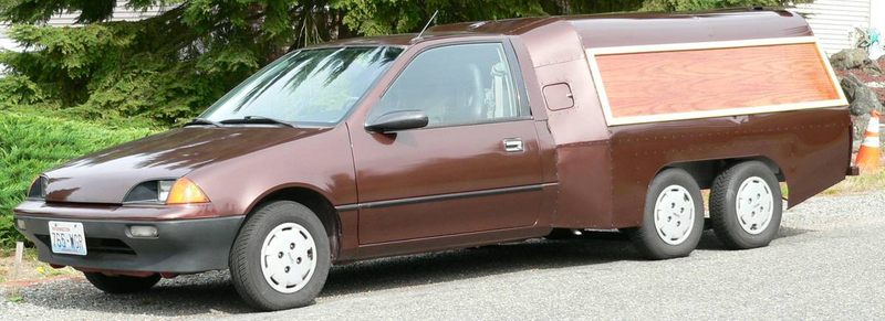 Illustration for article titled Geo Metro 3-axle wagon!?!?!?